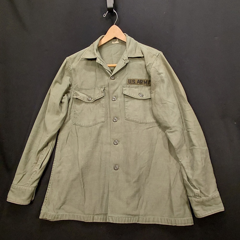 VTG 1965-77 US Army OG-107 Cotton Sateen Utility Shirt DSA DPSC Mens M USA